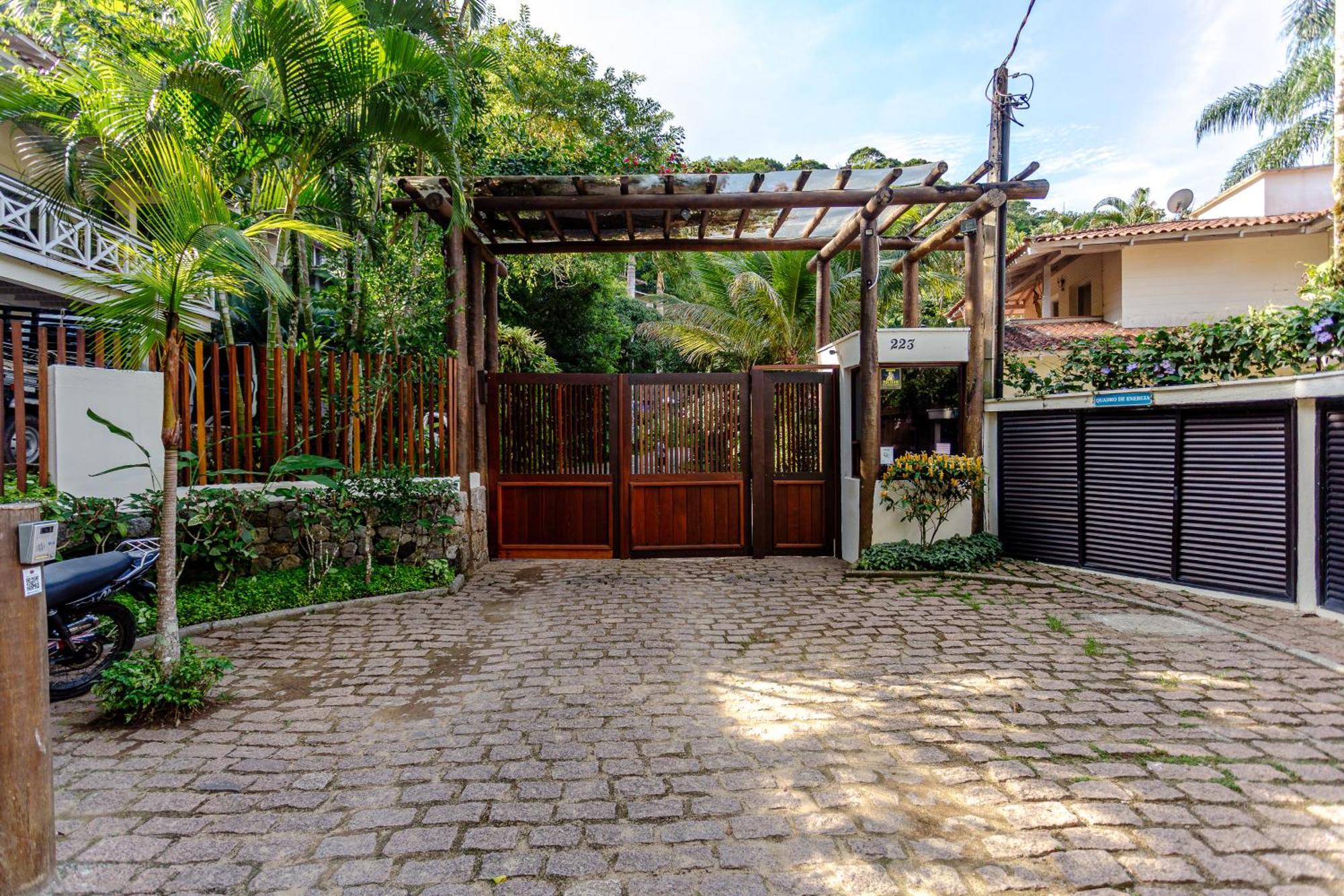 Casa Com Vista Incrivel E Jacuzzi | Brazilian Corner Villa Camburi  Exterior photo